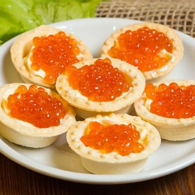 Тарталетки с икрой